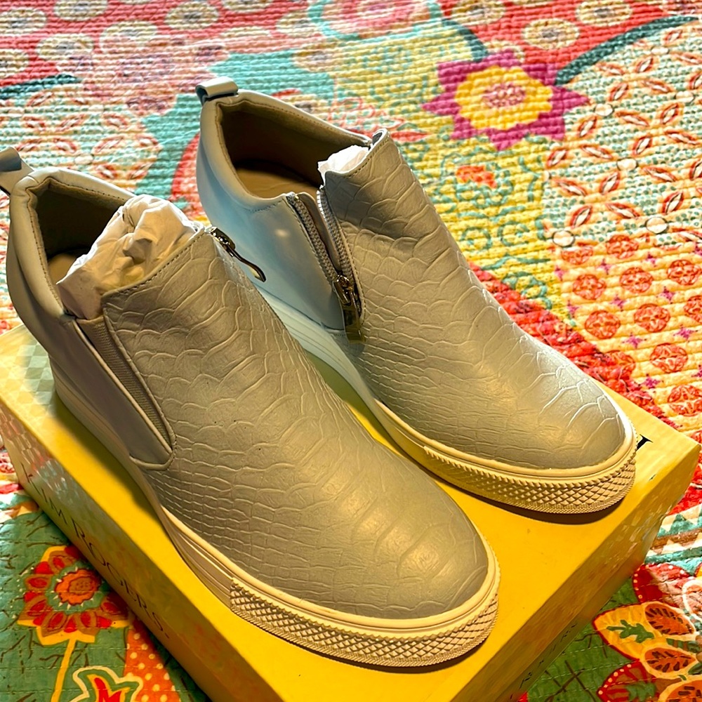 Boutique tennis shoes